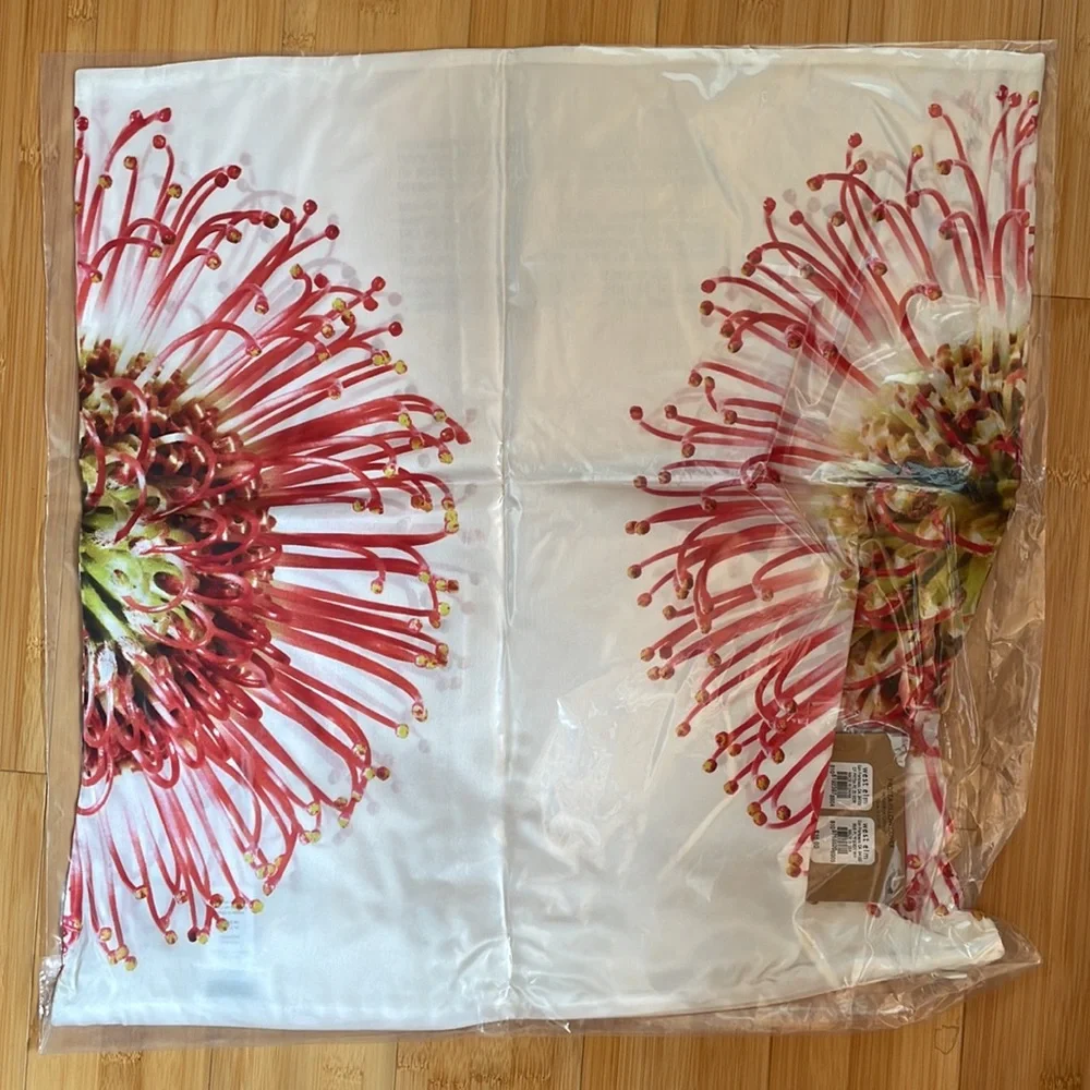 West Elm Clinton Friedman 100% silk pillow covers brand new w tag (Pair)